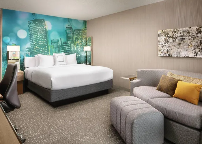 Courtyard Indianapolis At The Capitol Hotel