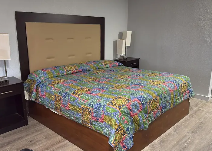 Blisspoint Inn Fka Motel 6T7 Indianapolis