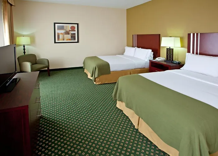 Holiday Inn Express & Suites Indianapolis - East By Ihg