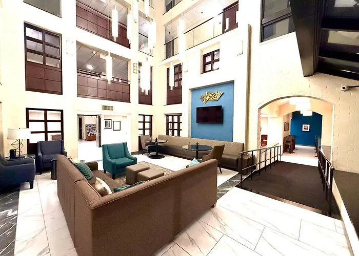 Best Western Plus Indianapolis North At Pyramids